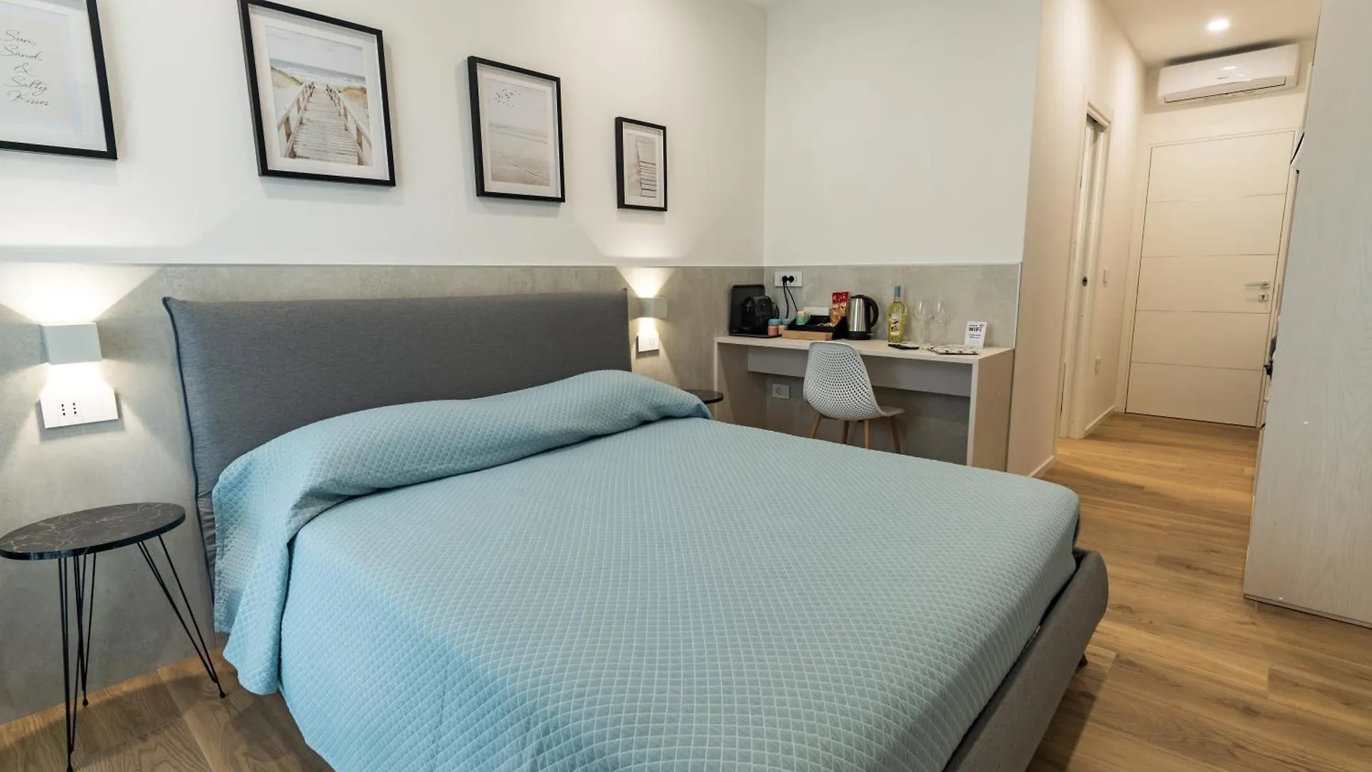 Guest house Harbor Rooms - Cala Gonone Italy